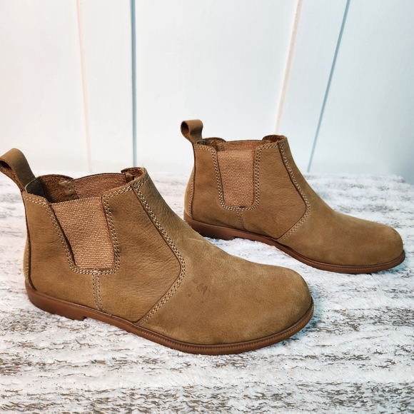 Kodiak Canada "Low Rider Chelsea" Ankle Bootie Tan Suede | Women's Size 6.5 - Picture 8 of 15